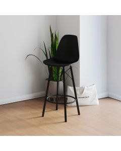 Banqueta Eames Design Moderno Tubo de Ferro Preto Assento Preto