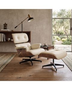 Poltrona Charles Eames com Puff Couro Sintético Linha Premium Sala Escritório Recepção - Off-white